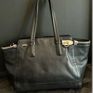 Auth Ferragamo Leather Zip Satchel Bag